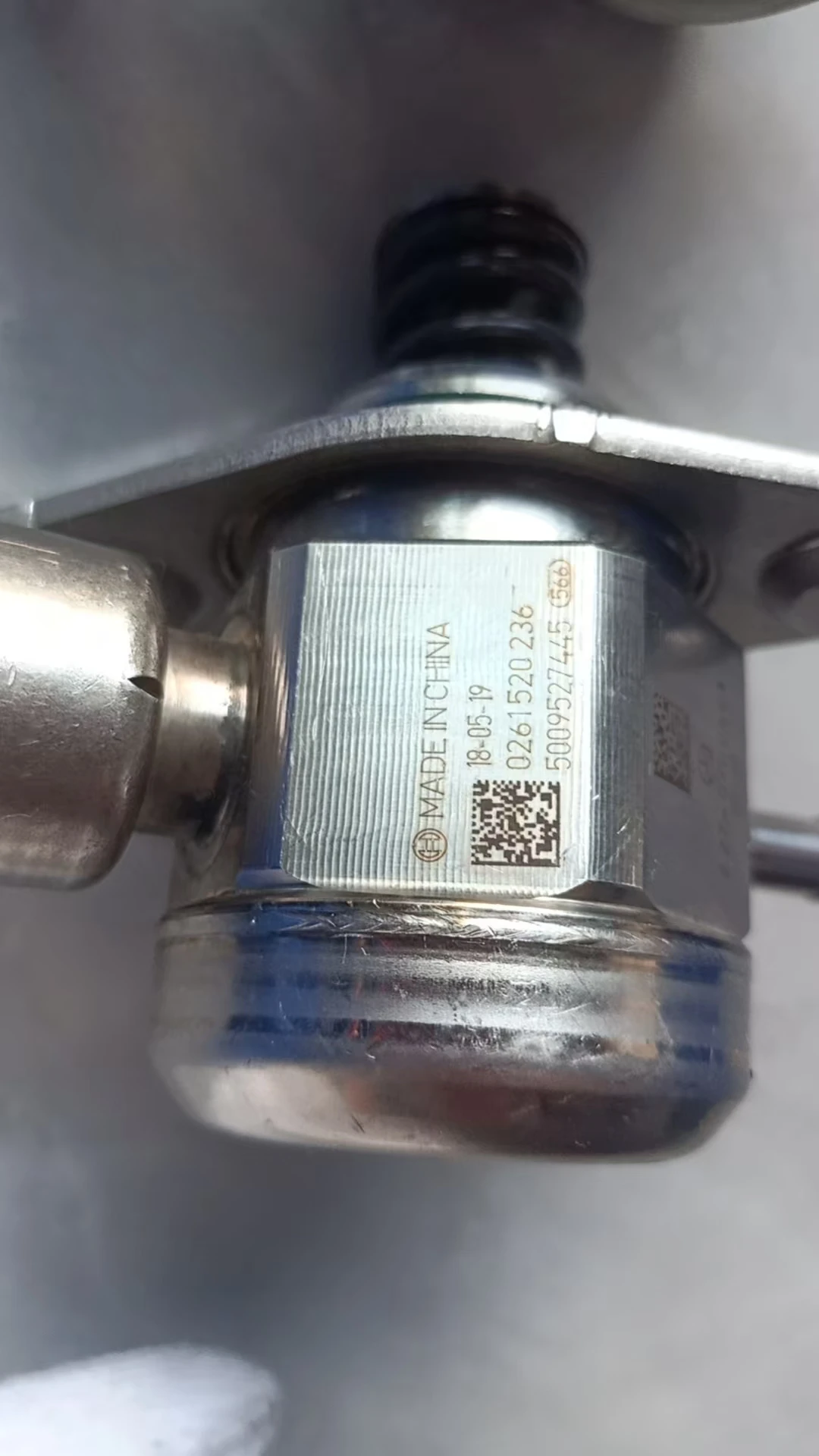 

Genuine Brand New A2740700401 Car High Pressure Fuel Pump For Mercedes Benz E C GLC Class C 180 200 300 2740700401 0261520236