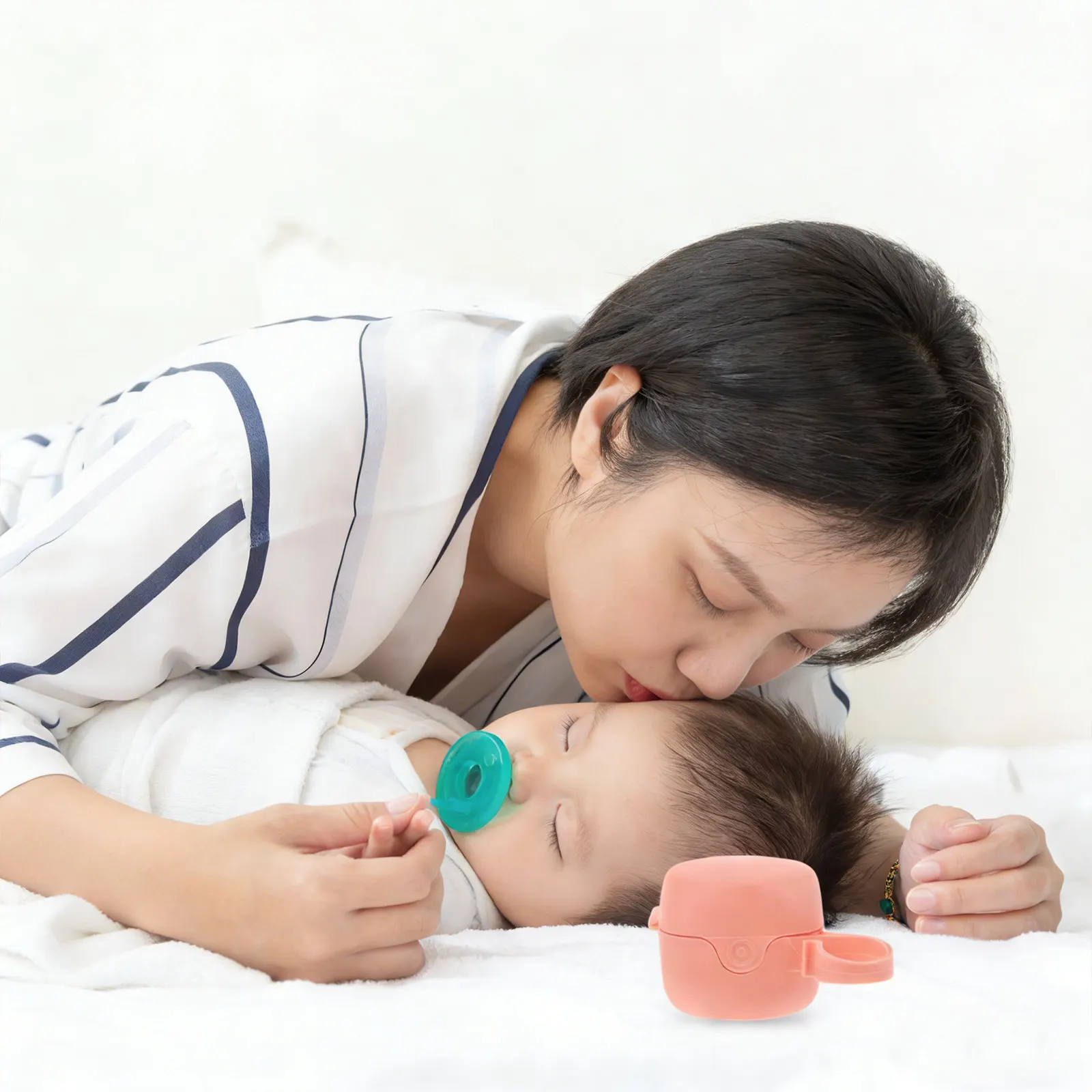 

Набор из 5 премиальных компактных дорожных футляров для детских пустышек, портативный контейнер для хранения и чистки в сумку для подгузников