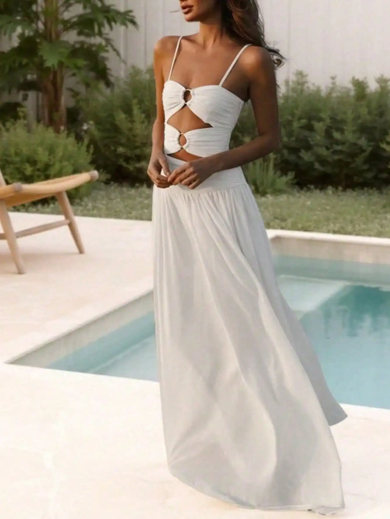 Elegantes, gerafftes Maxikleid – Neues gesmoktes Bustier-Slip-Kleid – transparenter, ausgeschnittener Spaghettiträger und sexy Maxi mit offenem Rücken