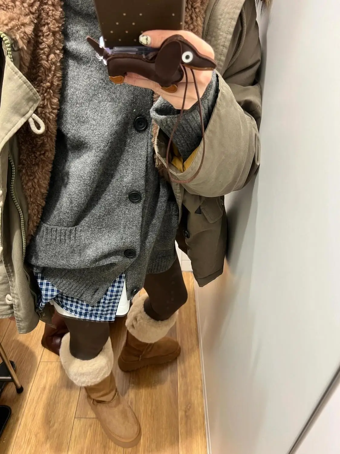 

Американская рабочая одежда в стиле ретро, куртка с капюшоном и большим меховым воротником для женщин, зима 2025, утепленные и теплые парки, женская одежда