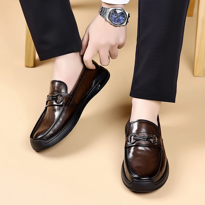 

Brand New Men's Round Toe Comfortable Bean Shoes Outdoor Anti Slip Soft Sole Driving Shoes Fashionable and Casual Trendy Shoes