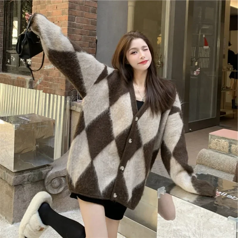 

2024 Winter New Geometric Rhombus Knitted Sweater Cardigan Casual Loose Lazy Korean Style Long Sleeve V-Neck Chic Top