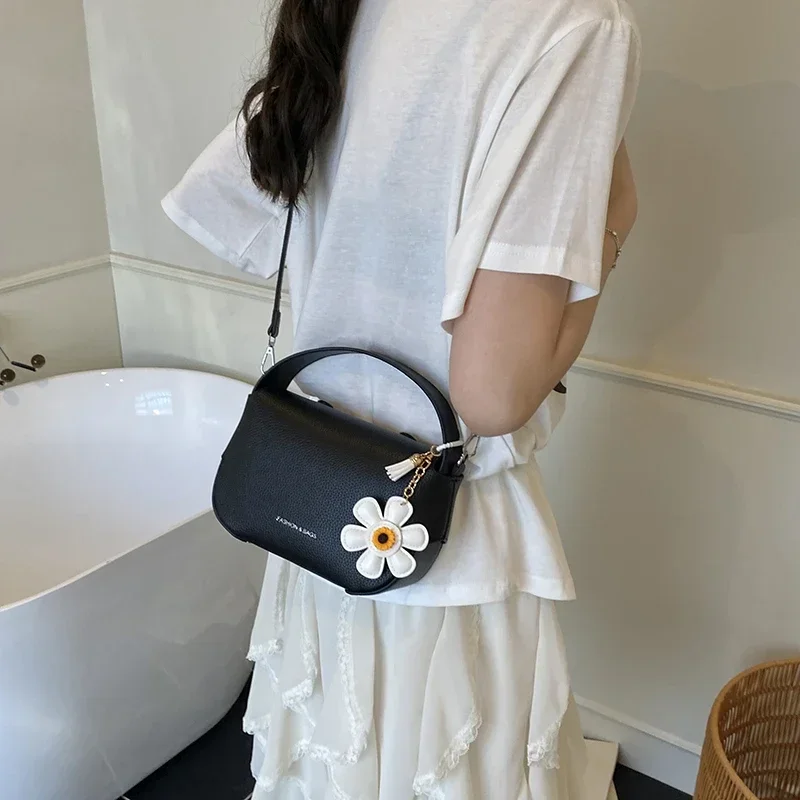 

Solid Color Pu Hasp Shoulder Bags Stylish Design Hot Trendy Hot Sale Bags for Women Retro High Quality Crossbody Bags Black