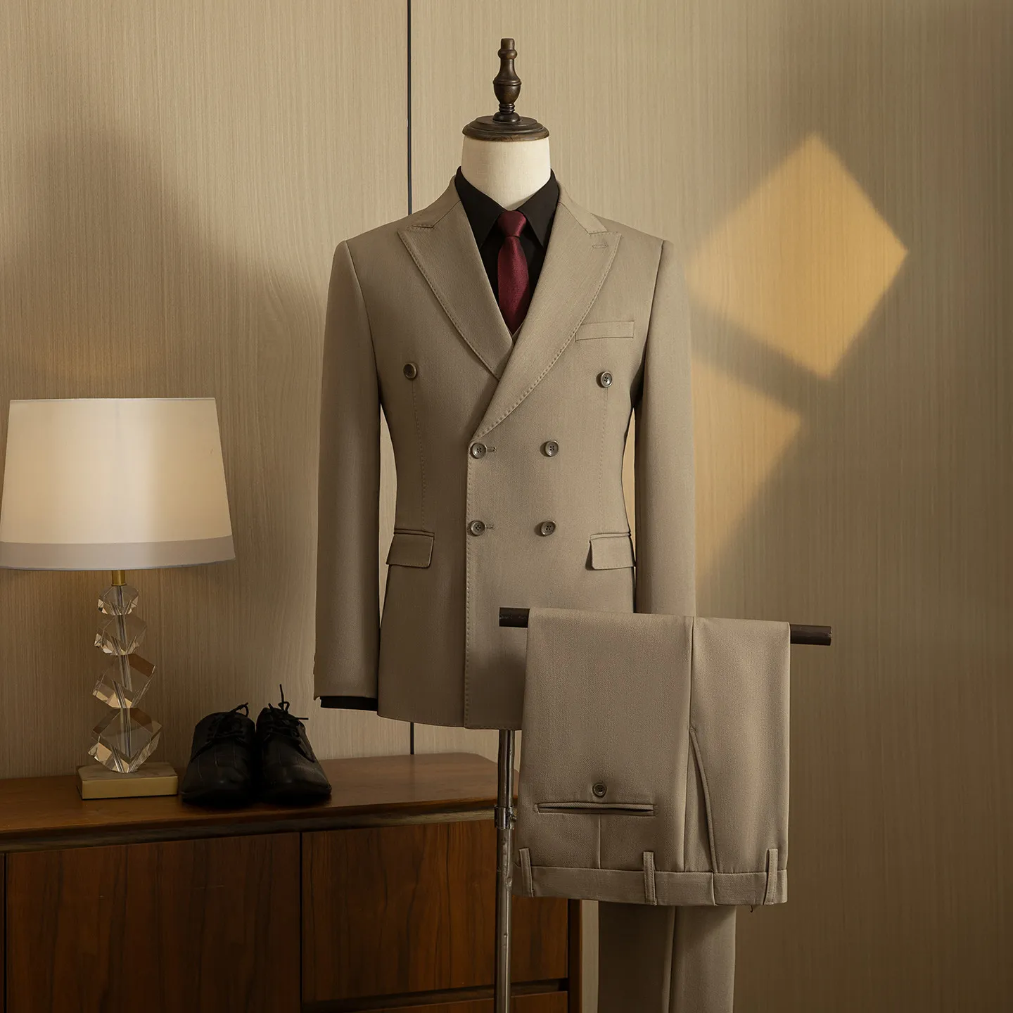Men's Fashion Wedding Party Quality New Double-Row Buttoned Subtle Stripe Suit Set Business Groom Marriage Three-Piece Suit