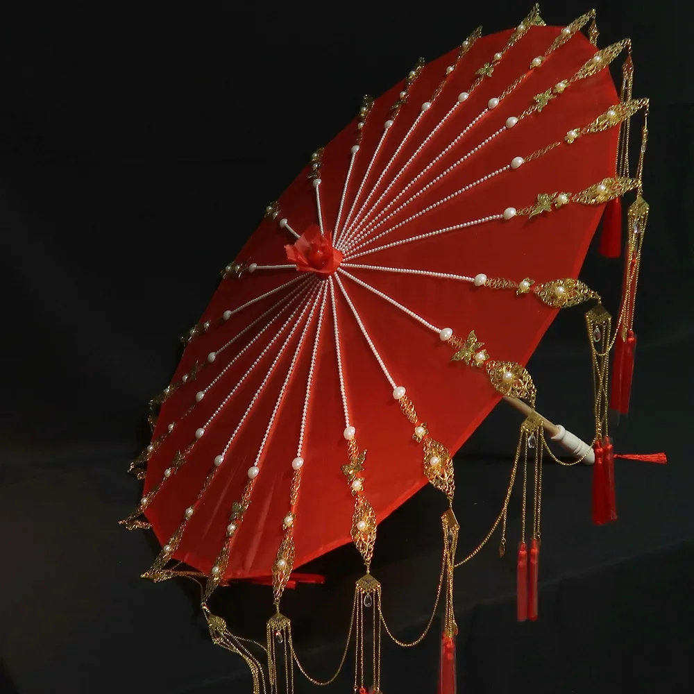 Red umbrella Red umbrella Long handle Chinese antique Hanfu Handmade tassel Bride dowry Engagement Happy wedding