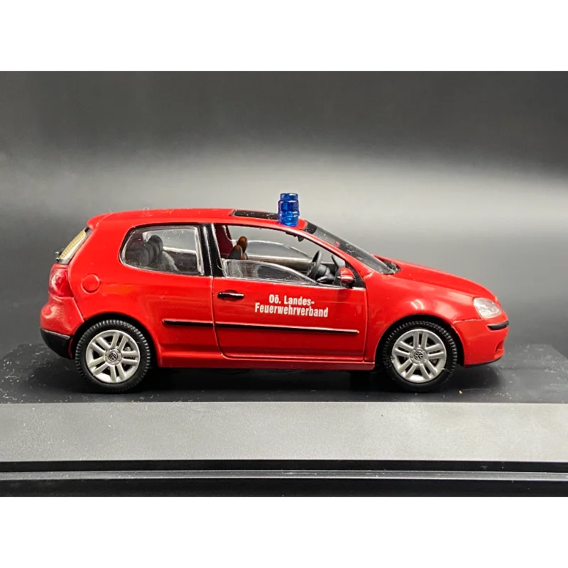 Schuco fundido a presión, escala 1:43, VW Golf, motor de bomberos de quinta generación, modelo de coche de aleación, juguete coleccionable, regalo, adorno de exhibición de recuerdo
