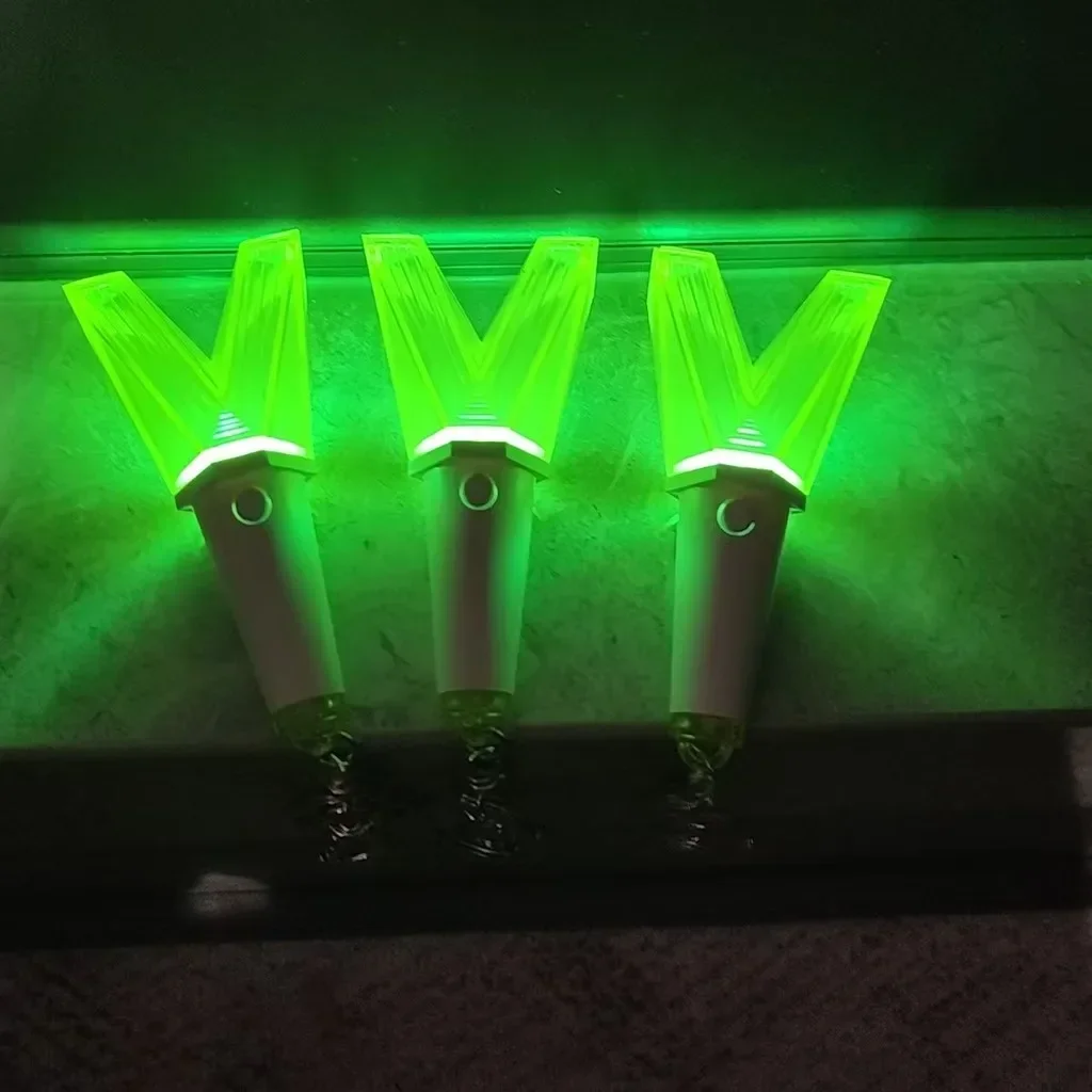 

Kpop Idol WayV Lightstick Keyring V Support Glow Stick Key Chains Fans WayZenNi Gift
