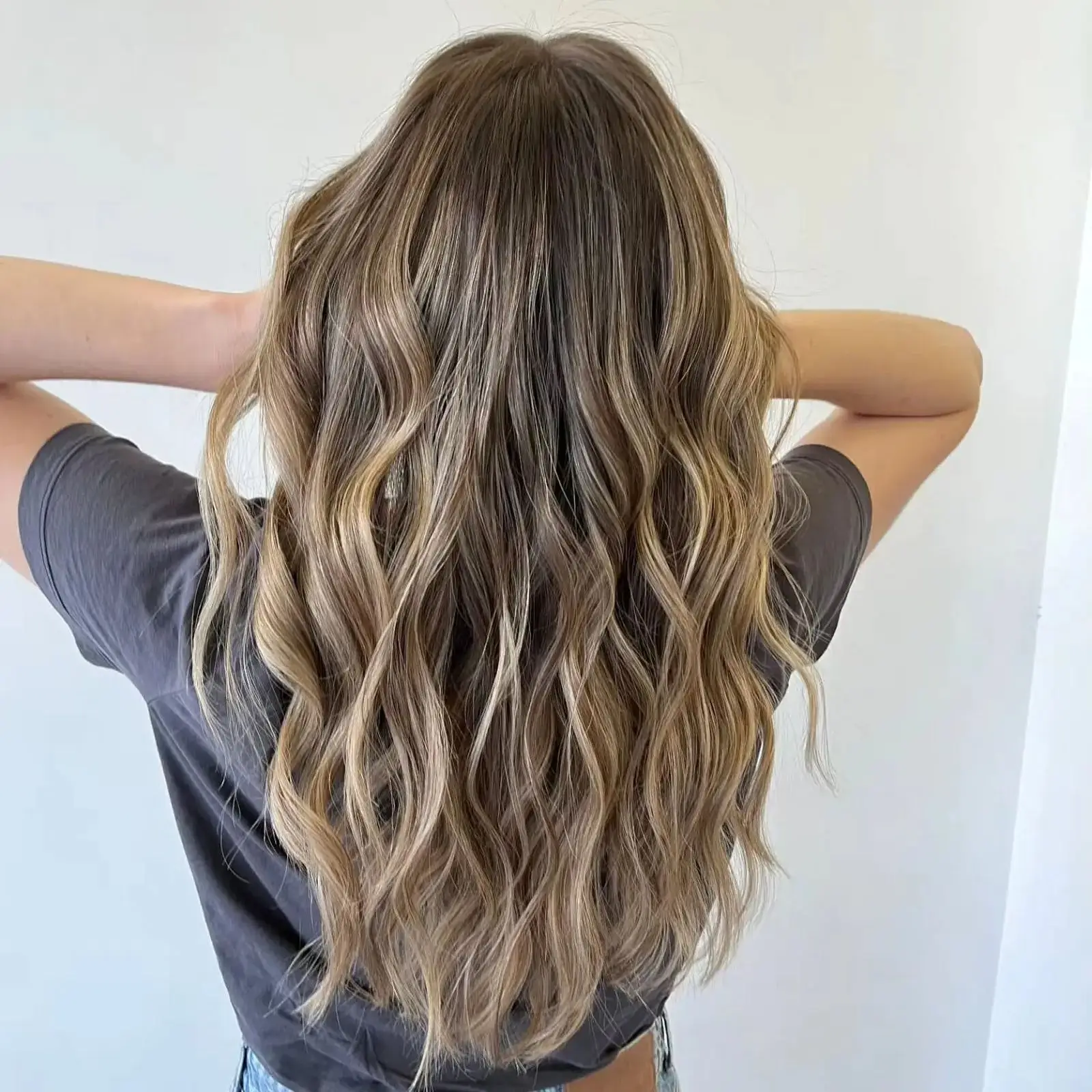 

Middle Parting Long Length 24 Inches Body Wave Synthetic Lace Front Wigs Highlights Ombre Caramel Brown Glueless Wigs Daily Use