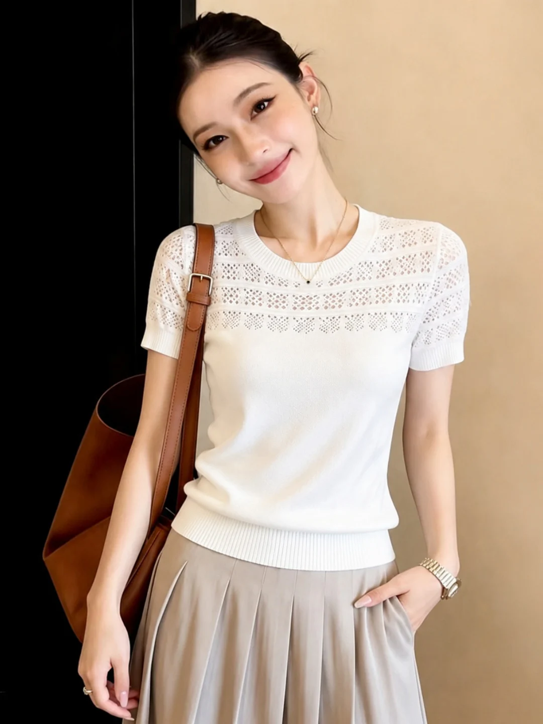 

Fashionable Knitted Hollow out Short Sleeve round Neck Top Elegant Korean Style Summer Top for Younger Looking Straight Cut