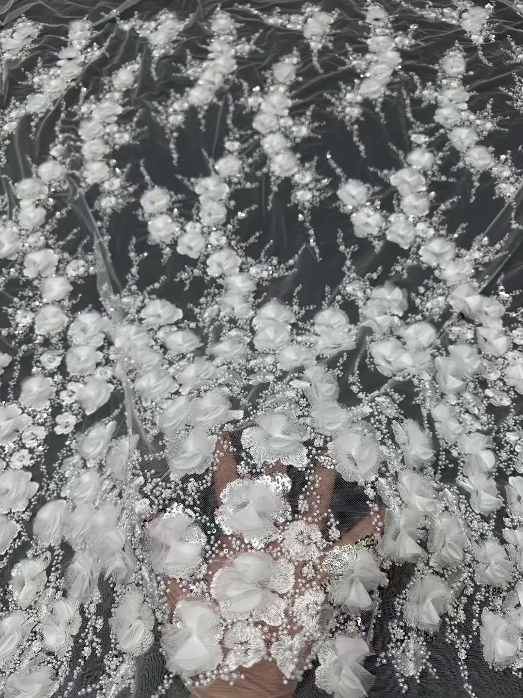 

Latest Popular Africa Embrordered Tulle Net Lace With Beads French High Quality White Mesh 3D Flower Fabric Party Evening Dress