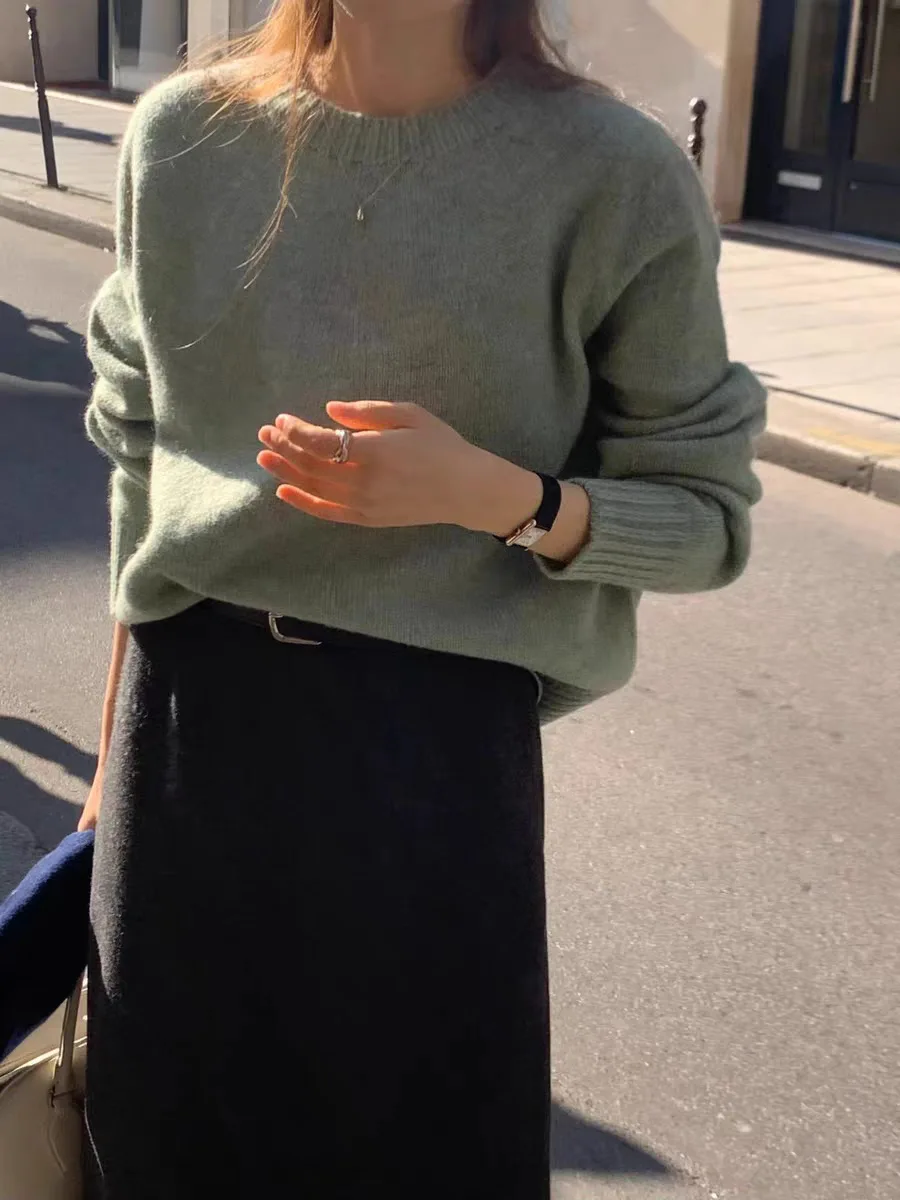 เสื้อสเวตเตอร์ถักนิตติ้งทรงหลวม นุ่ม สบาย สีพื้น เรียบง่าย สไตล์ลำลอง สำหรับผู้หญิง แบรนด์ Dongda Gate OUCE แฟชั่นฤดูใบไม้ร่วงและฤดูหนาว