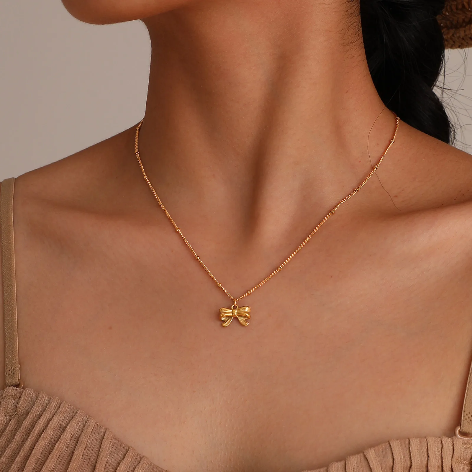 Pozłacany naszyjnik z zawieszką, naszyjnik z kokardą ze stali nierdzewnej dla kobiet, modny wodoodporny ślubny choker z zawieszką