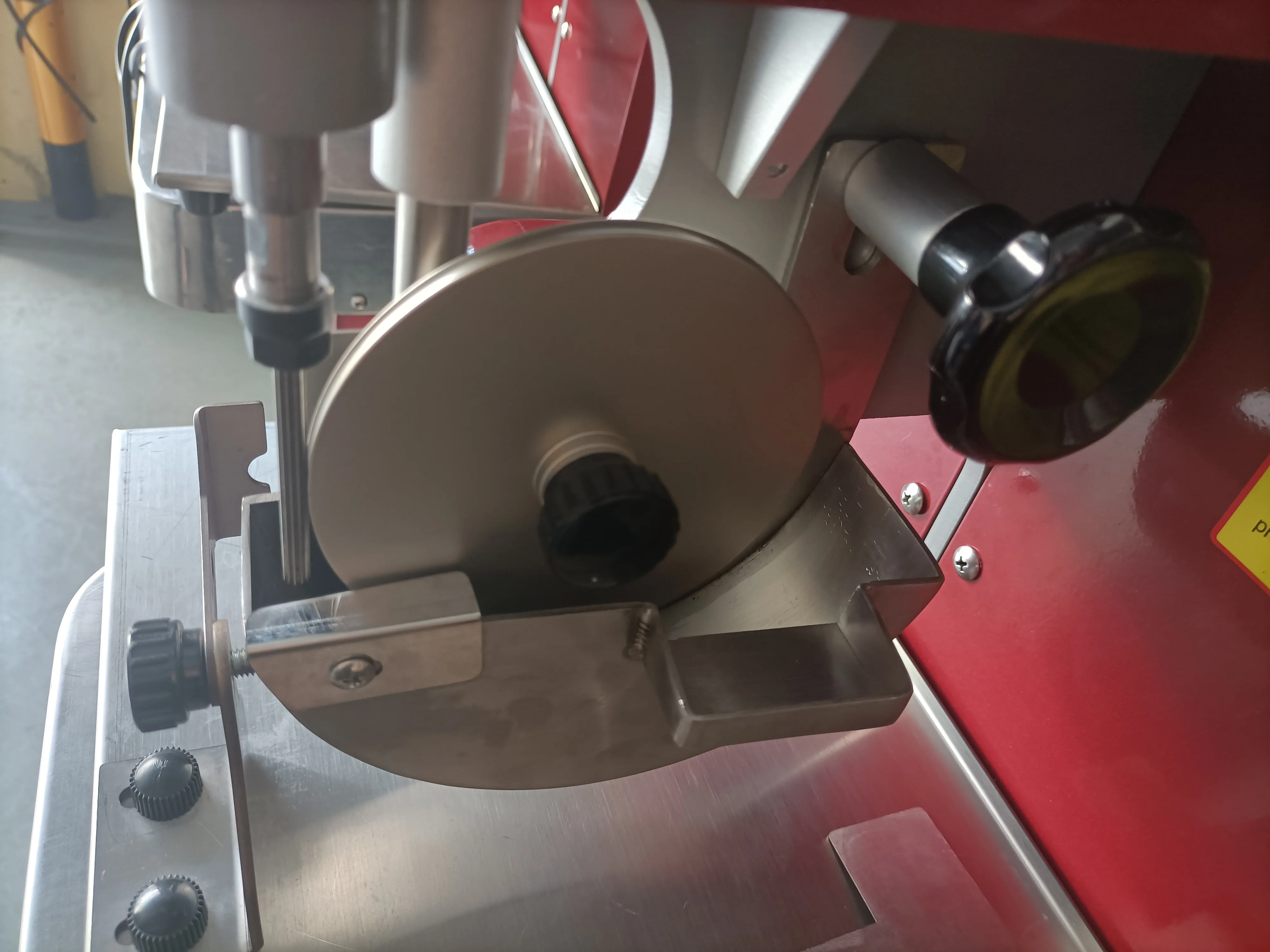 Produto-Máquina semiautomática para colorir bordas de cinto, bolsa de sapato de couro, máquina de pintura de bordas