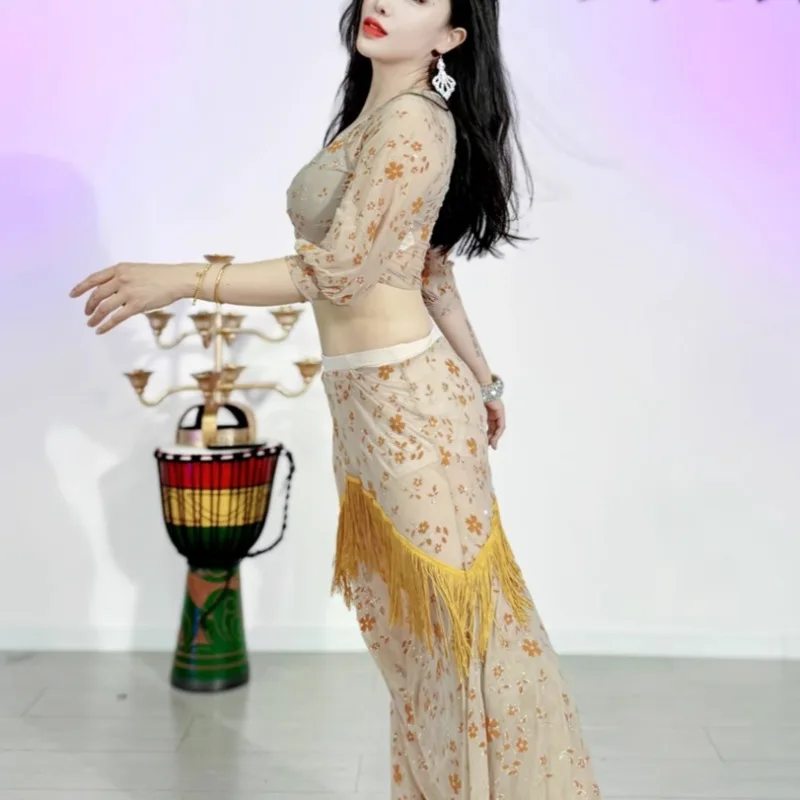Trajes de danza del vientre Swegal personalizados, vestido de práctica, terciopelo 3D, ropa de danza Oriental de malla plateada, conjunto superior de falda con borlas