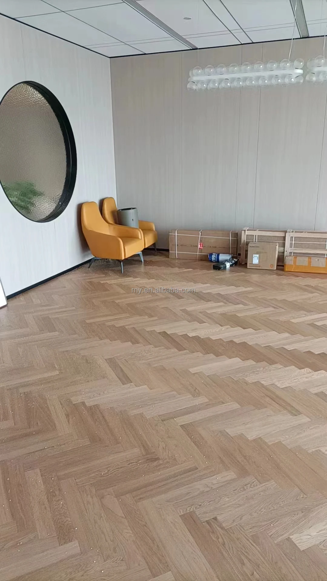 Versión personalizada Piso de madera de ingeniería en espiga de roble cepillado natural moderno clásico Compapado multicapa