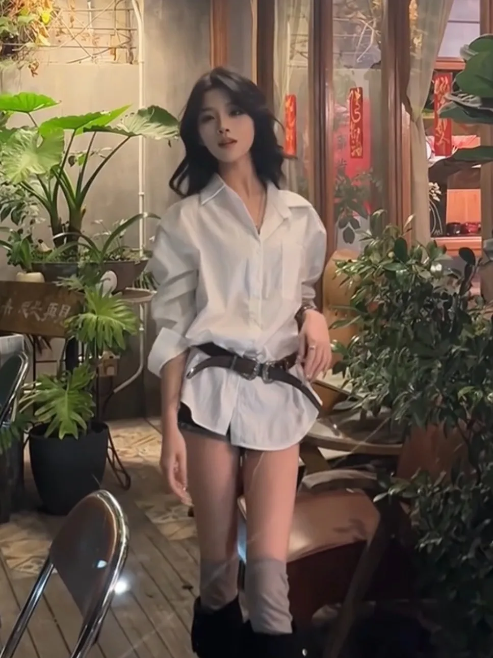 

Retro Hong Kong Sle Long Sve Collar irt Women Loose Lazy White irt Spicy Girl Sle with Belt French Sle Brea...