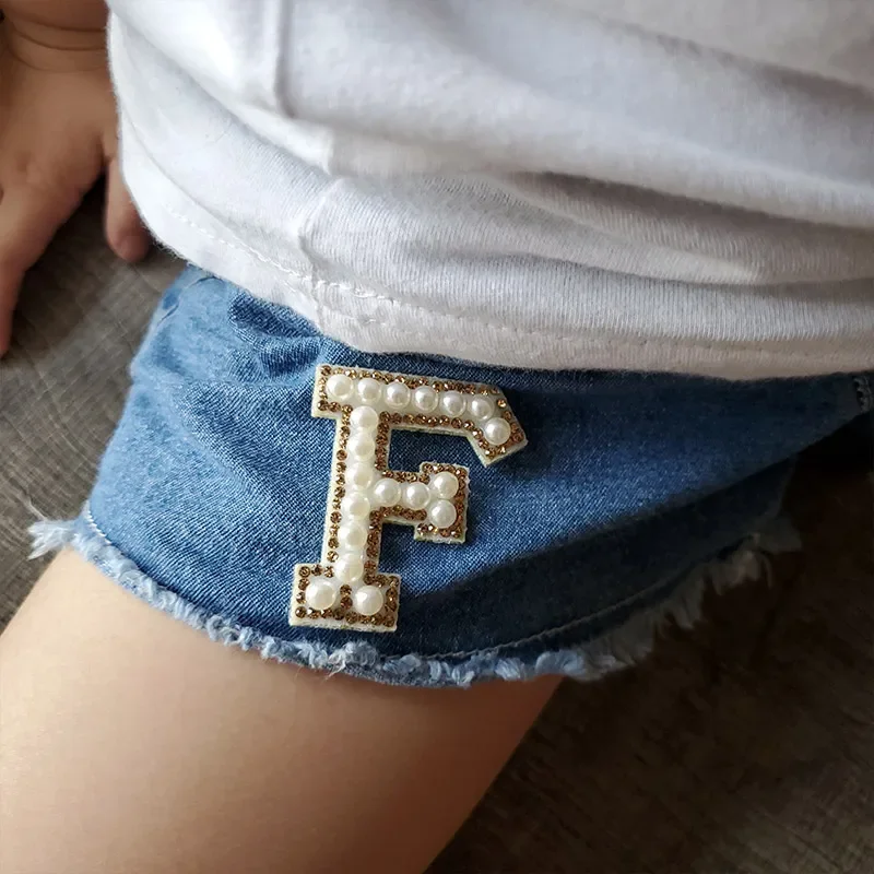 26 Letter Gold Rhinestone Pearl English Iron on Patch 3D Beaded Clothes Sticker Embroidered Patch For Clothing Logo Diy Applique