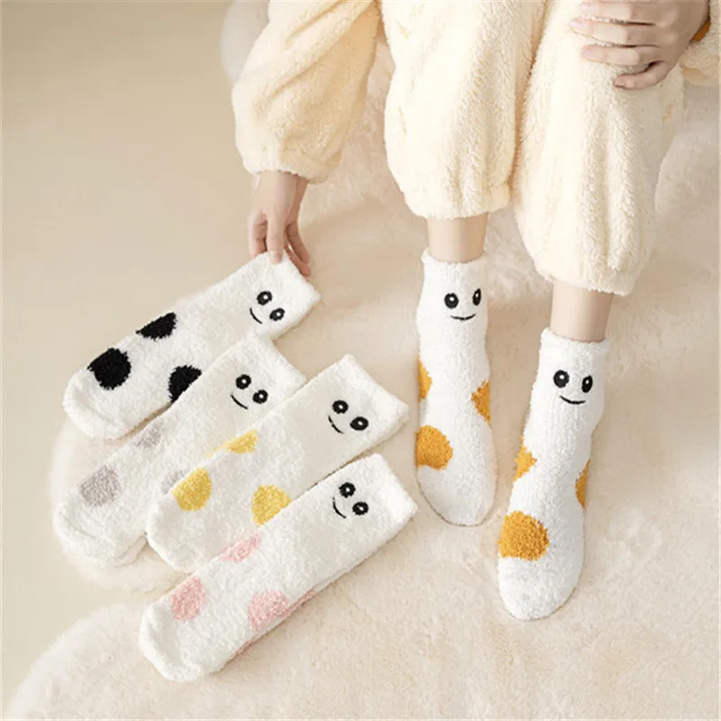 New Women Warm Thick Cute Sock Cartoon Autumn Winter Lady Smiley Casual Girl Middle Tube Kawaii Floor Socks For Women