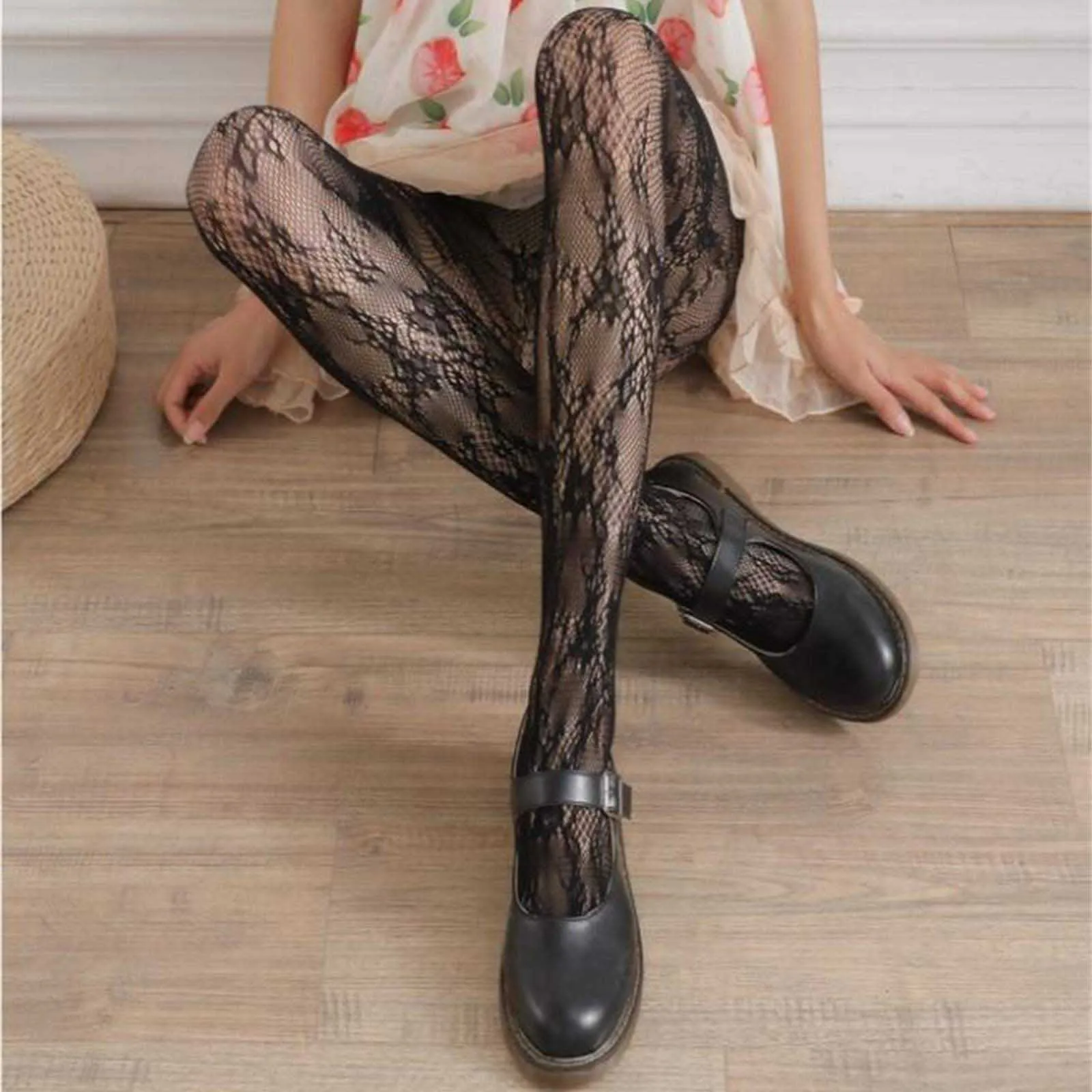 Sexy Stockings Women Mesh Fishnet Lace Pantyhose Female Tights Summer Seamless Nightclubs Anti-Hook Silk Calcetines Sheer Tights