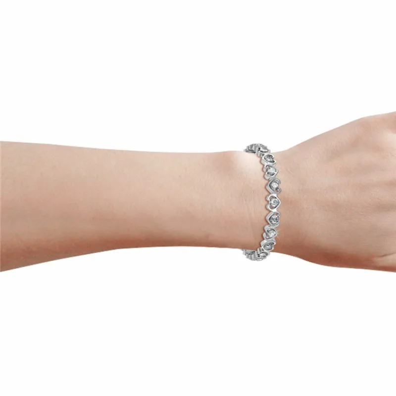 

Daisini 925 Sterling Silver Iced Out Bling Swarovski Crystals Link Bracelet for Women Heart Chain Cuban Chain Wristband Jewelry