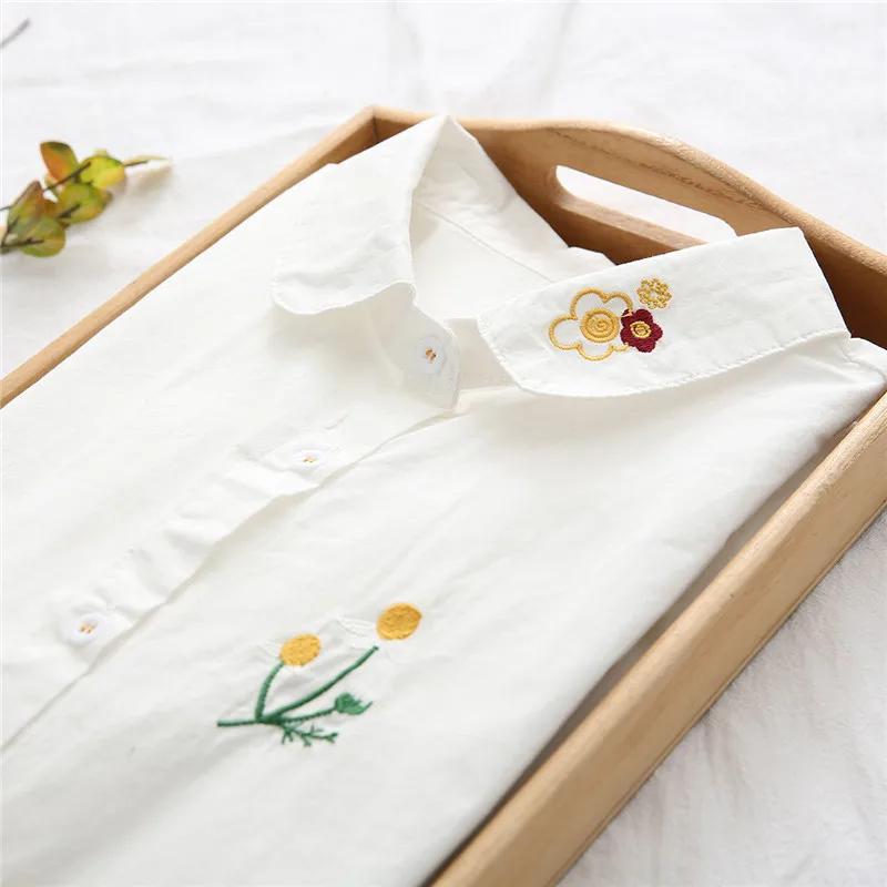 

Sweet Style Cotton 100% Women White Shirts Summer New Turn-Down Collar Embroidery Elegant Office Lady Shirts Outwear Tops