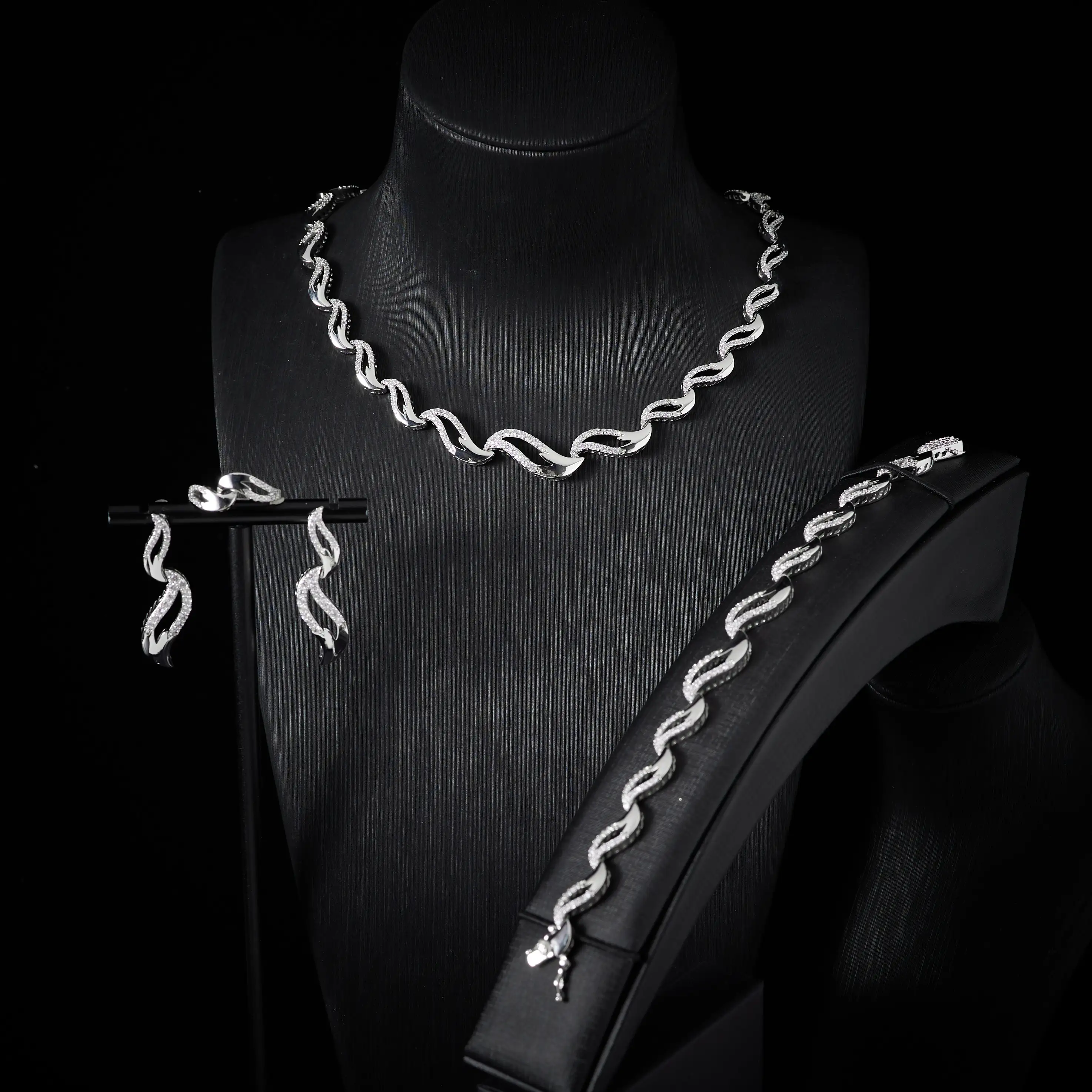 

IN JEWELIFE Trendy 4Pcs Cubic Zirconia Necklace Set for Women Nigeria Dubai Saudi Party Engagement Jewelry Accessory 240823