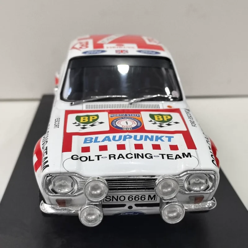 Difetto di vernice IXO 1/18 ESCORT MK I RS 1600 # 1 1974 Modello di auto di simulazione in lega Collezione statica Decorato Regali di festa Giocattoli