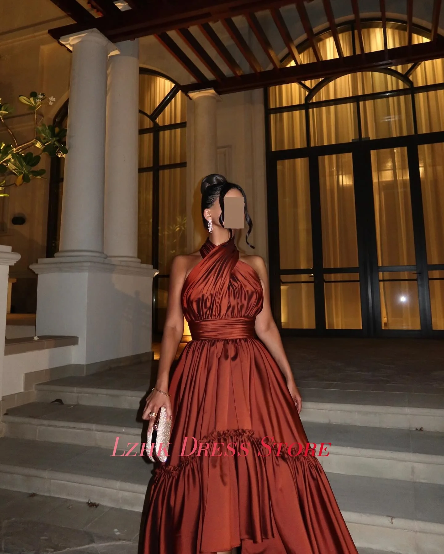 Personalizado sexy cetim a linha vestido de noite temperamento sem mangas halter até o chão فسات intelliات tamanho personalizado