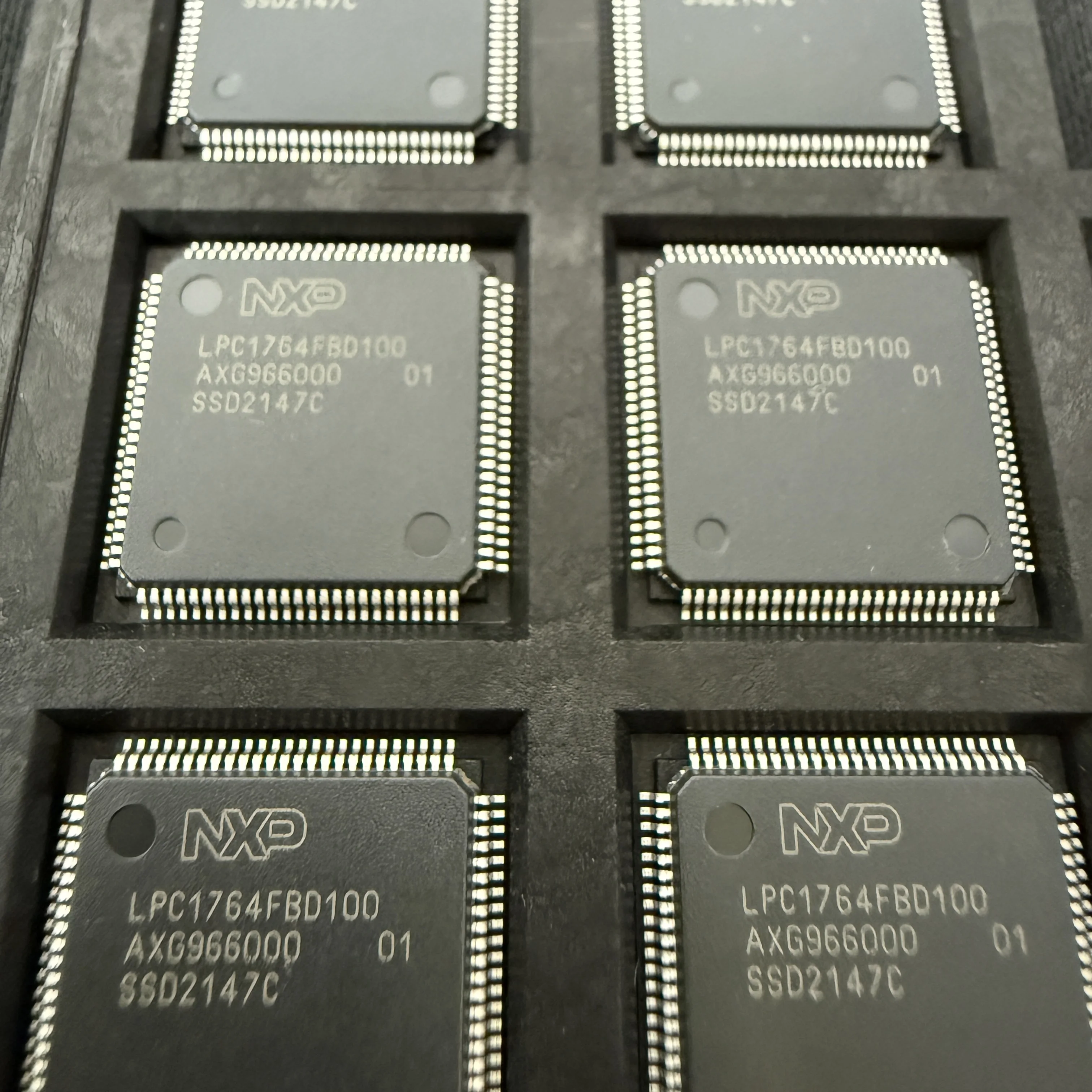 2PCS/LOT LPC1764FBD100K (Microcontrollers)