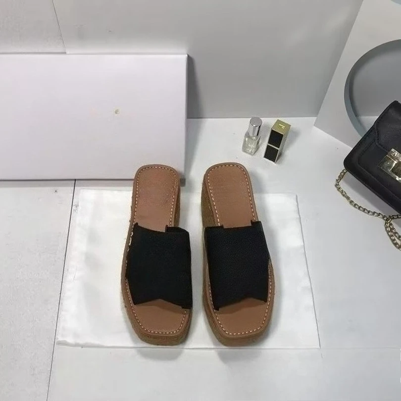 

2026 Summer New Women's Embroidered Platform Slide Sandals Thick Sole Non-Slip Single Strap Casual Outdoor Beach Shoes