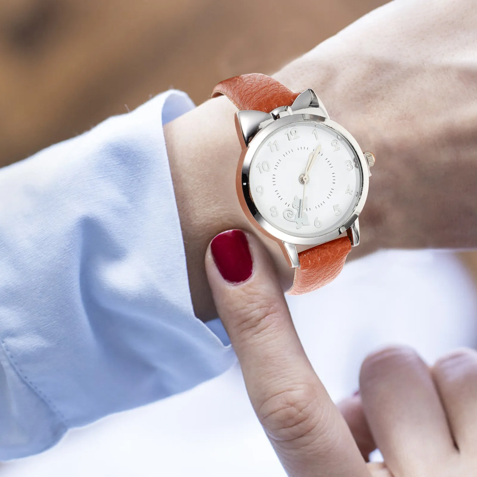 

Изящные женские часы с маленьким элегантным дизайном в виде кошки, наручные часы для повседневной носки, модные, высококачественные, изящные женские часы