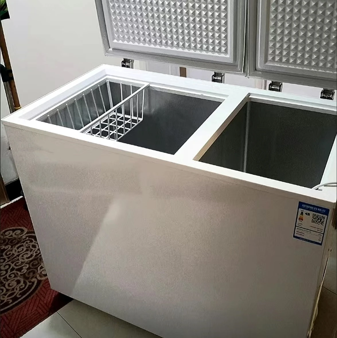 249L double-door independent temperature-controlled refrigerator, energy-saving cooling, large freezing capacity