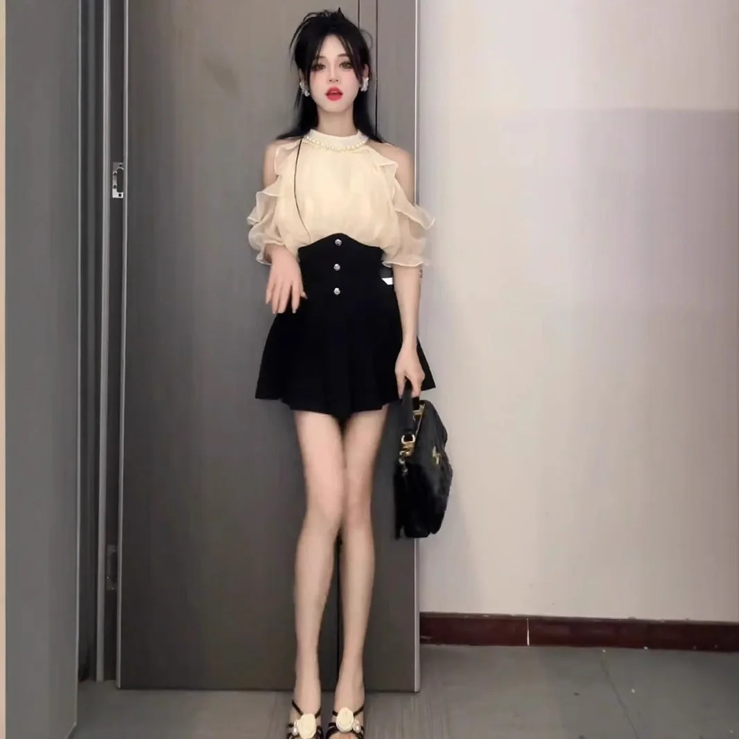 

2025 Summer New Pearl Hanging Neck Off Shoulder Style Women's Waist Short Skirt Premium Two piece Set