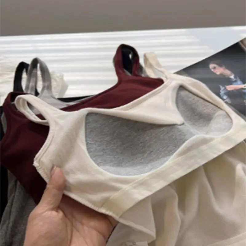 

Женский тонкий жилет без рукавов, летние майки, сексуальные майки, женские однотонные повседневные топы со встроенным бюстгальтером, футболка на бретельках