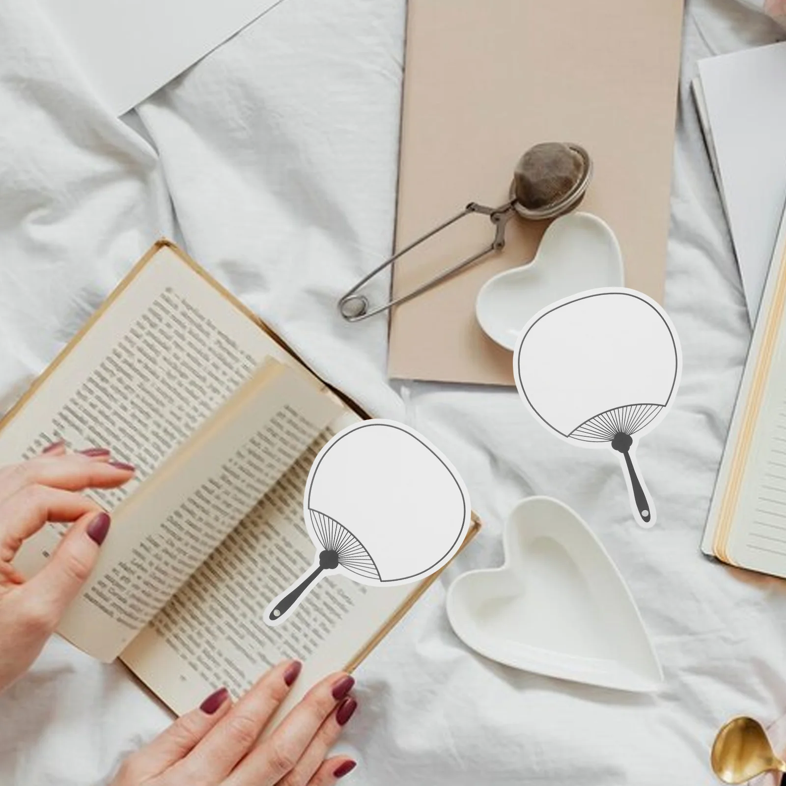 

12 PCS Fan Shaped Cardstock Bookmarks White Paper DIY Craft Supplies Hole Paper Bookmarks For Diy for Tassel Gifts Projects