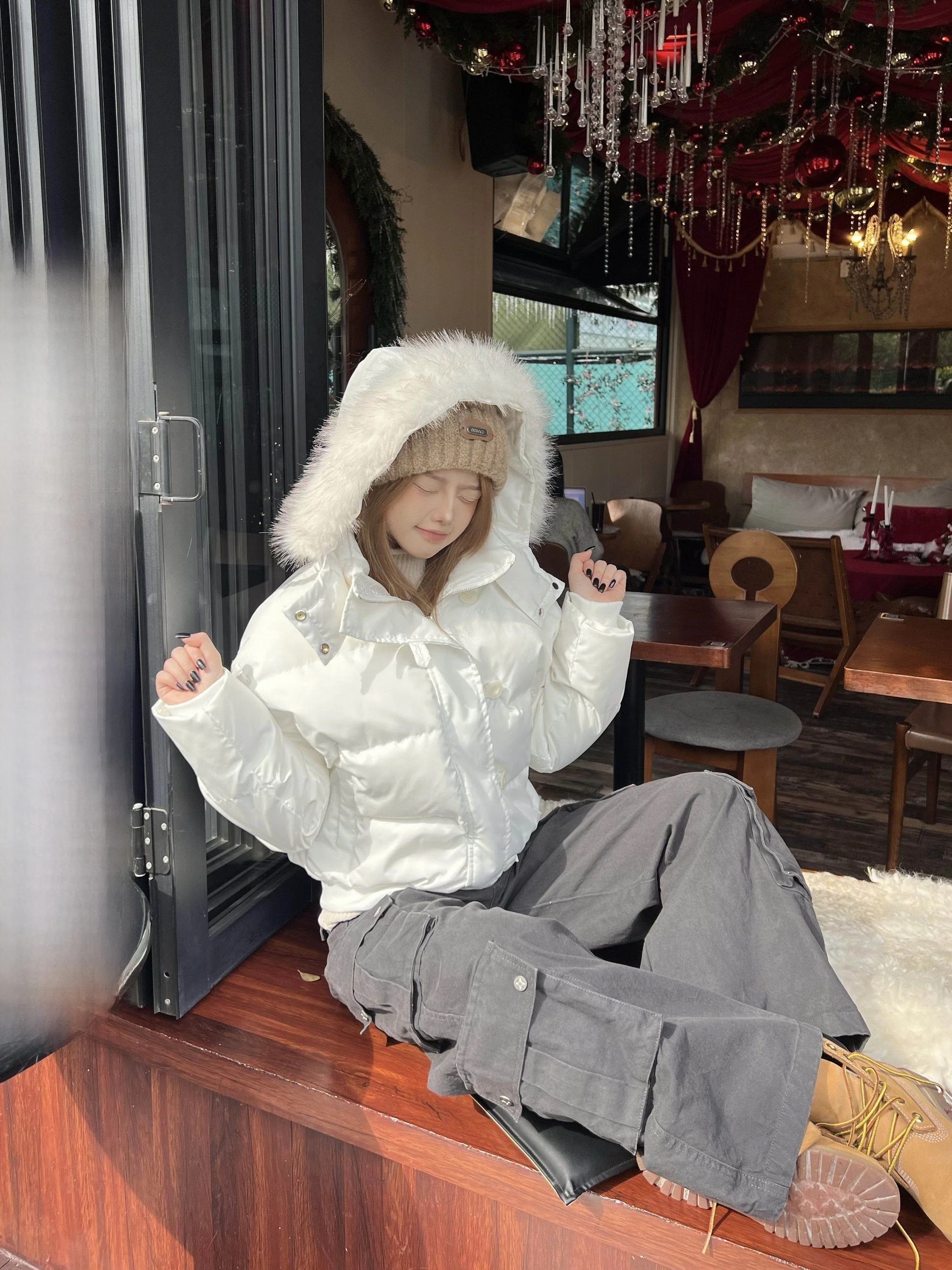 

XFX Американская ретро-куртка свободного кроя с теплым съемным меховым воротником и капюшоном, повседневное пальто для женщин, зимнее модное пальто с длинными рукавами на молнии