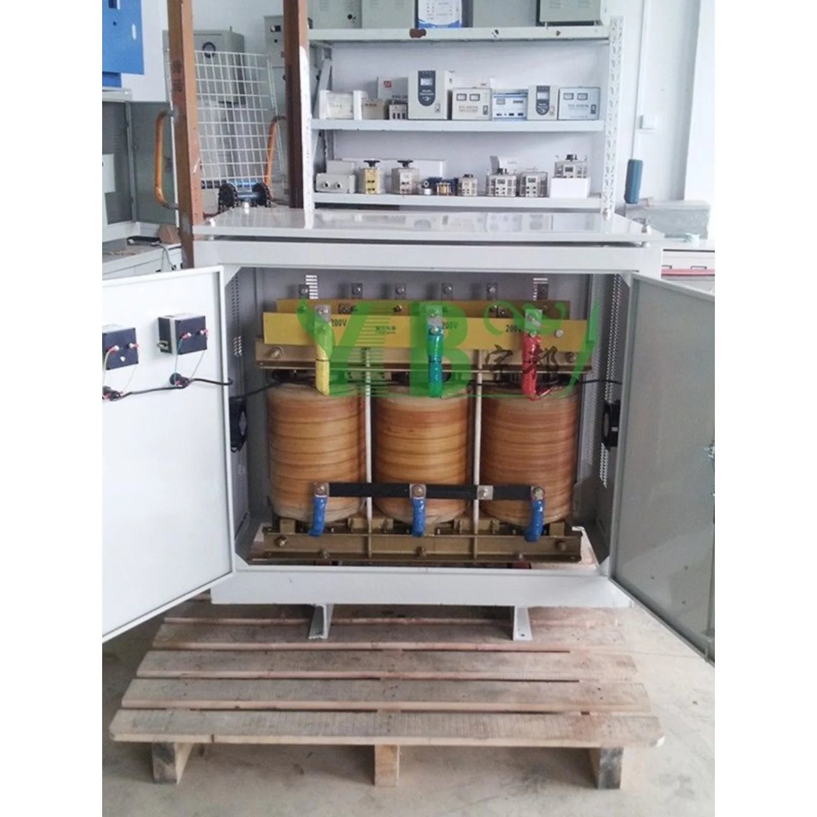 690V 480V400v380V To 220v208V Three-phase Dry Isolation Transformer 100kw150kva Copper