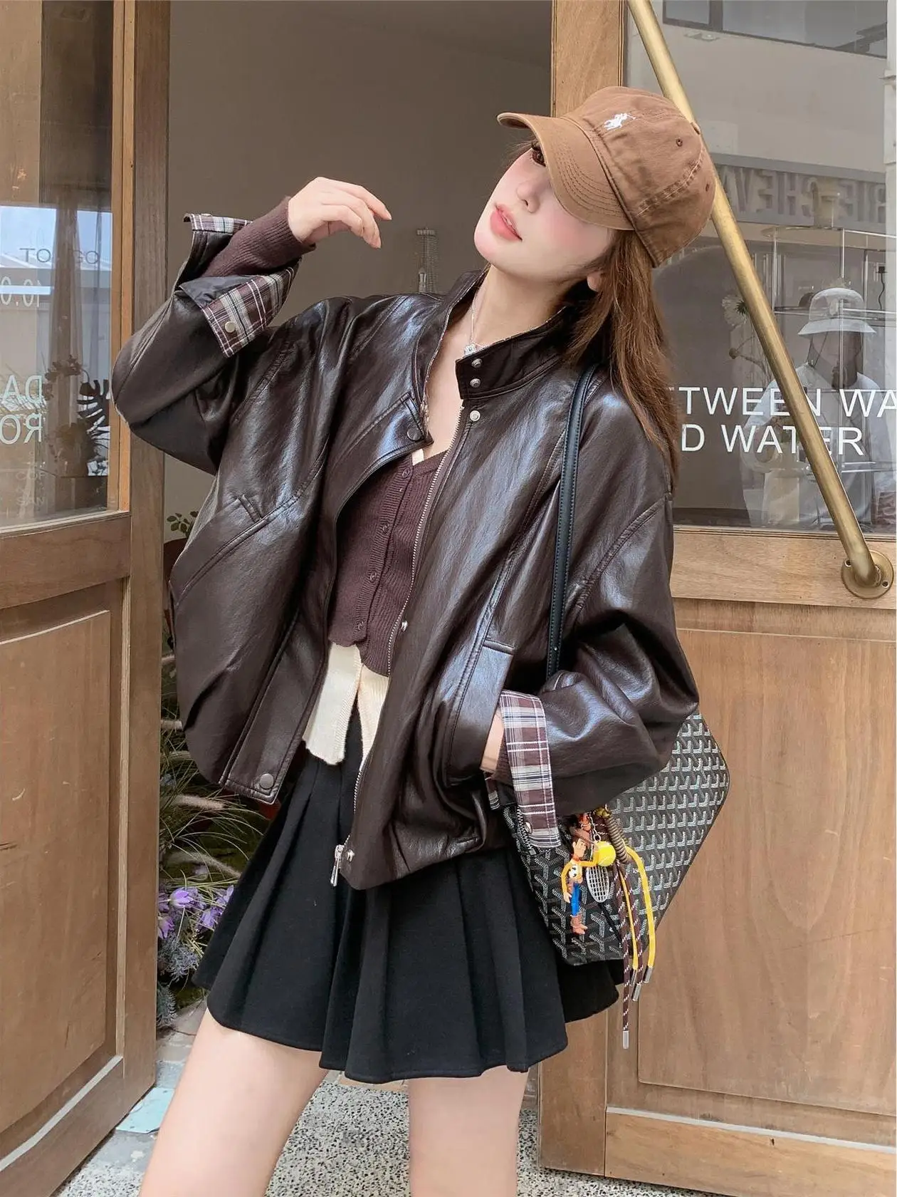 

Caramel American Style Sweet Cool Streetwear Leather Jacket Women's New 2026 Fall Motorcycle Style PU Leather Coat