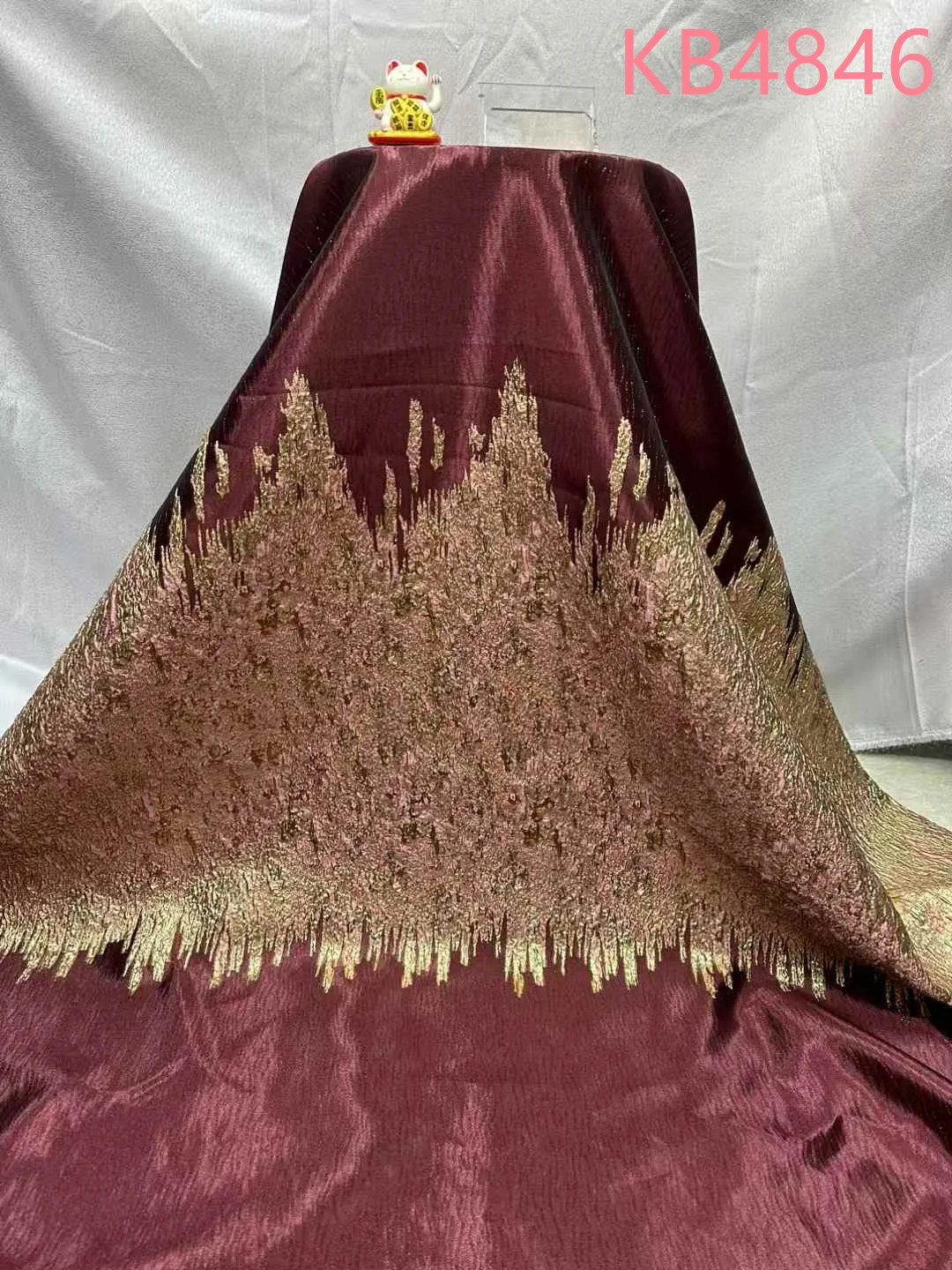 النيجيري الأخضر الجاكار الديباج الأفريقي أقمشة الدانتيل 5 ياردة جودة عالية 2025 التذهيب الديباج الدانتيل تول الدانتيل للخياطة KB4846