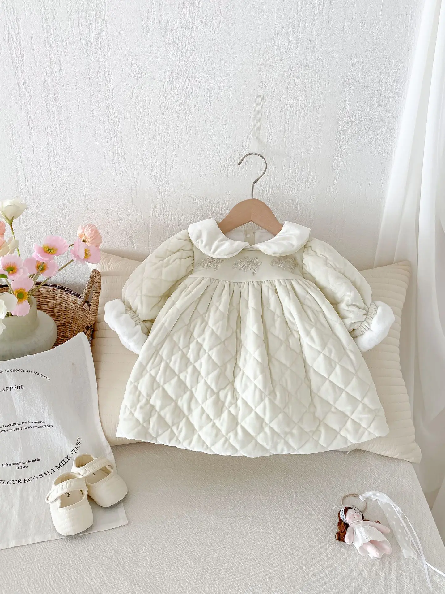 

2024, осенне-зимнее детское платье для девочек, утепленная теплая одежда для младенцев, однотонное платье принцессы с длинными рукавами для новорожденных