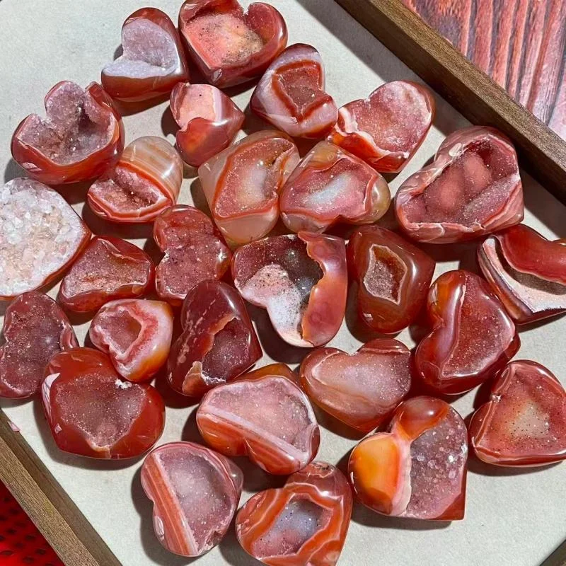 High Quality Red Agate Geode Heart Egg Crystal Crafts Carving love Gift Druzy Carnelian Heart Gemstone for Home Decoration