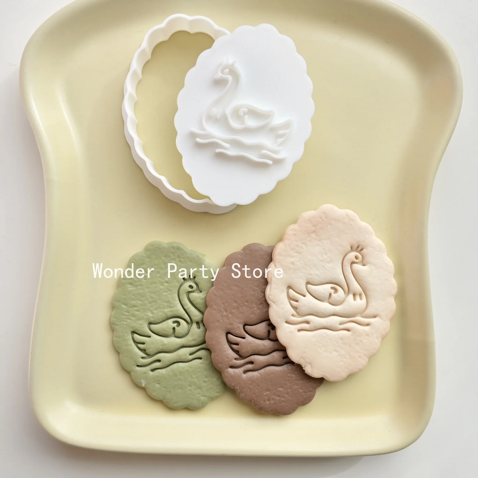 Swan Fondant Cake Cookie Cutter Press Stamp Embosser Swan Print Pattern Biscuit Mold Festival Fondant Sugar Cake Decoration Tool