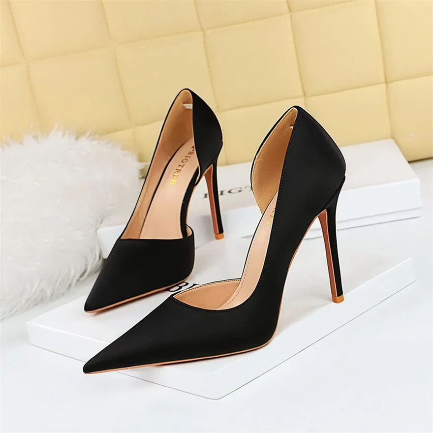 Concise Silk Shallow High Heels Shoes Women\'s 2024 Autumn Side Hollow Sexy Pointed Toe Office Female Pumps Black Party Show Thin