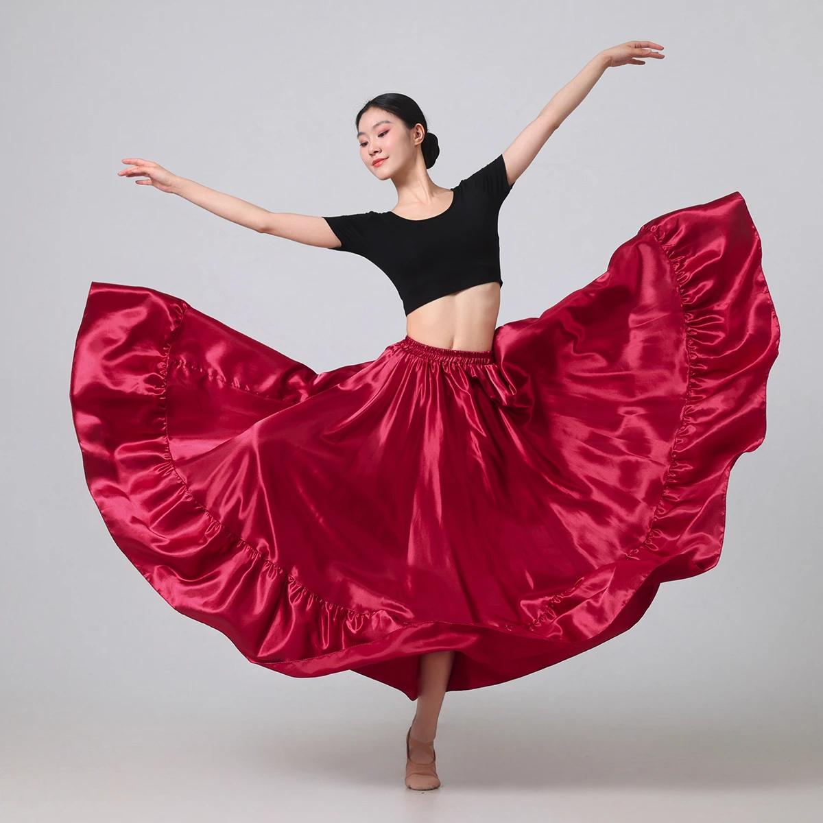 Women's Long Flared Circle Skirt -Satin Flared Full Skirt Boho Vintage A-line Maxi Skirt for Dancing, Party, Daily Wear Skirts