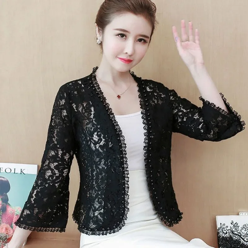 Top in pizzo da donna protezione solare giacca corta Cardigan in pizzo primavera ed estate coreano sottile Plus Size perlina scava fuori scialle
