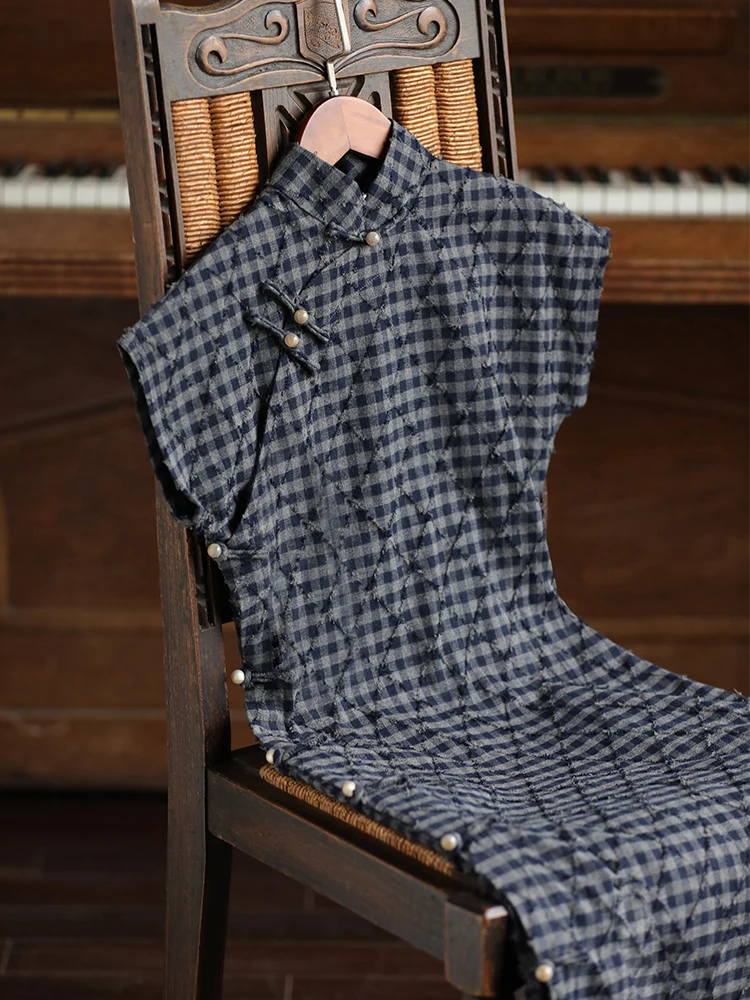 

Новая модель 2026 года: Летнее стеганое платье Jiangnan в традиционном китайском стиле, приталенное, для стройных фигур, с коротким рукавом, удлиненное.