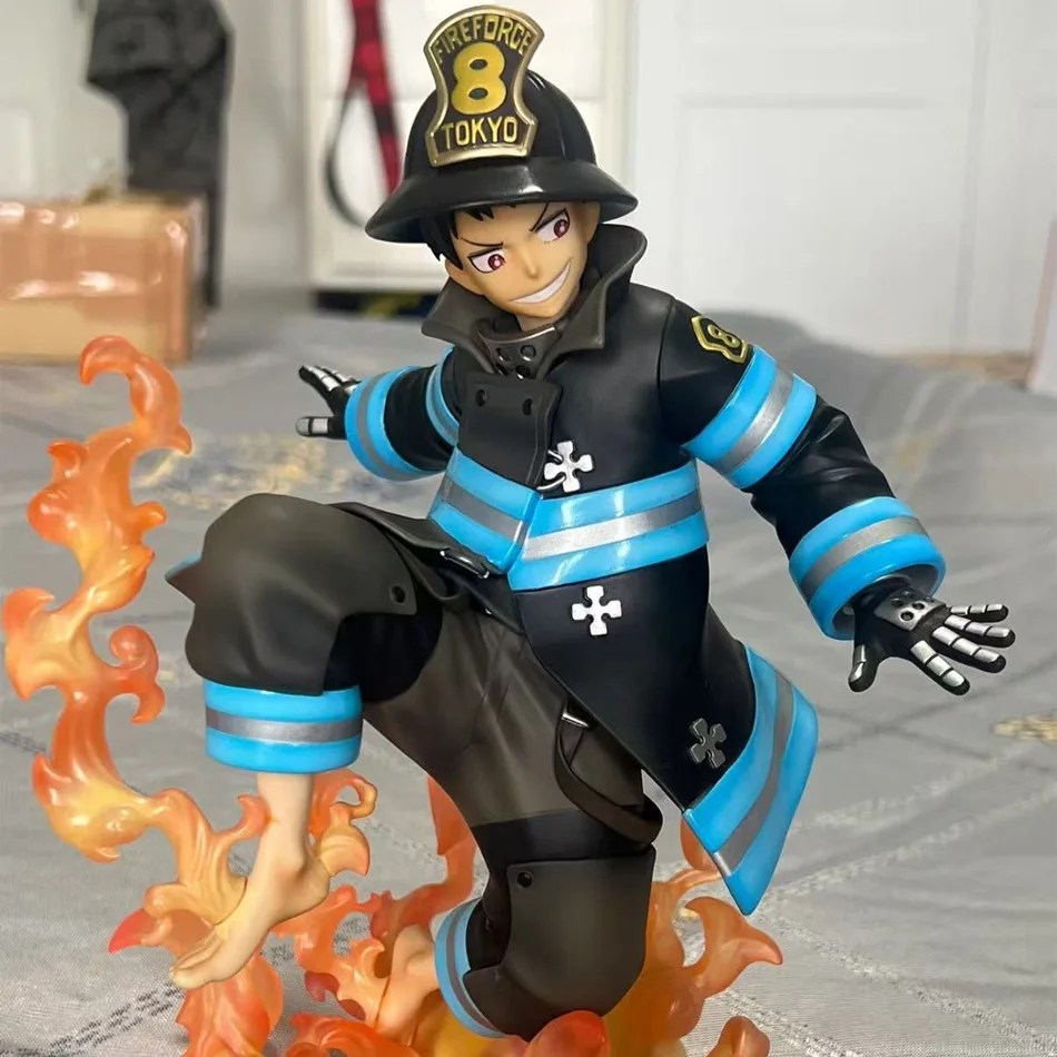 16CM Shinra Kusakabe Figur Anime Fire Force Spezialeffekt-Blut Desktop-Puppe Golf-Modell Spielzeug Geschenk Sammlerstück Ornamente PVC