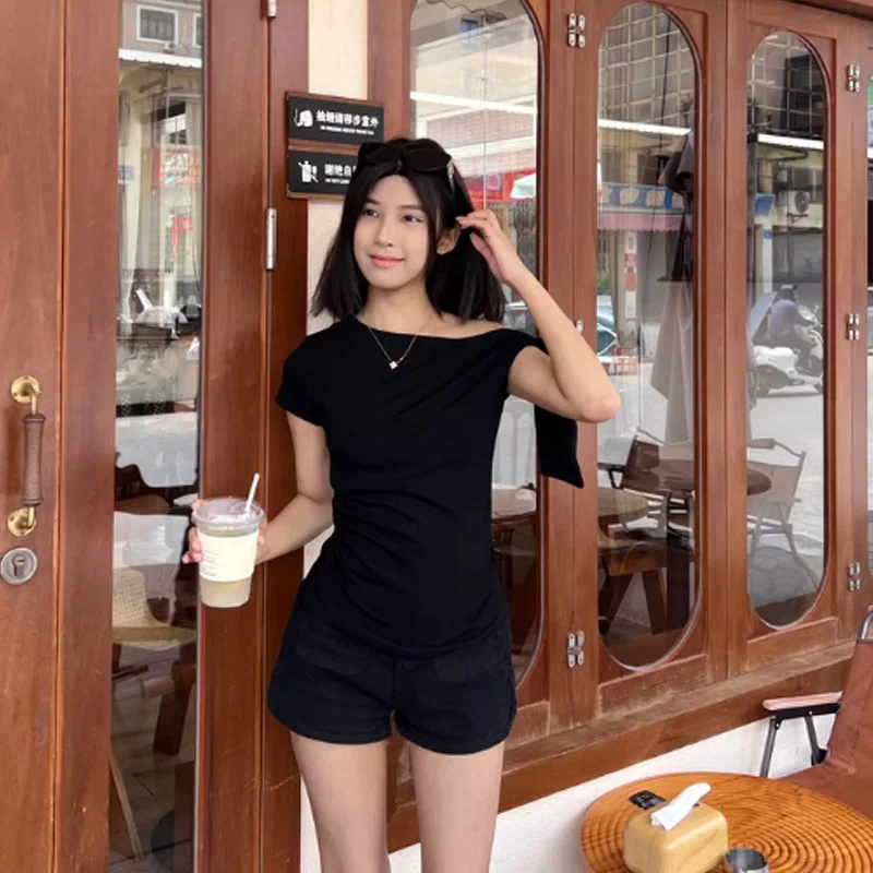 Women's One-Shoulder Crop Top Casual Summer Asymmetric T-Shirt Pleated Backless Twist Tie Ins Style