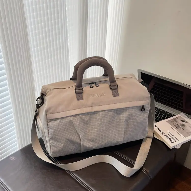 

New Fitness Bag Women's Large-capacity Portable Messenger Bag Light Sports Travel Storage Bag