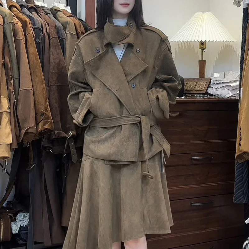 سترة نسائية كلاسيكية من جلد الغزال من KWTX بطية صدر مزدوجة مع حزام كاجوال ممتاز مريح وصل حديثًا لخريف وشتاء 2025